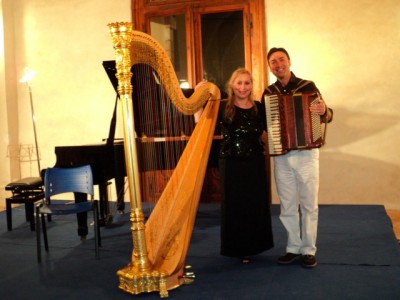 Emanuela Degli Esposti with Roberto Fuccelli (accordion)